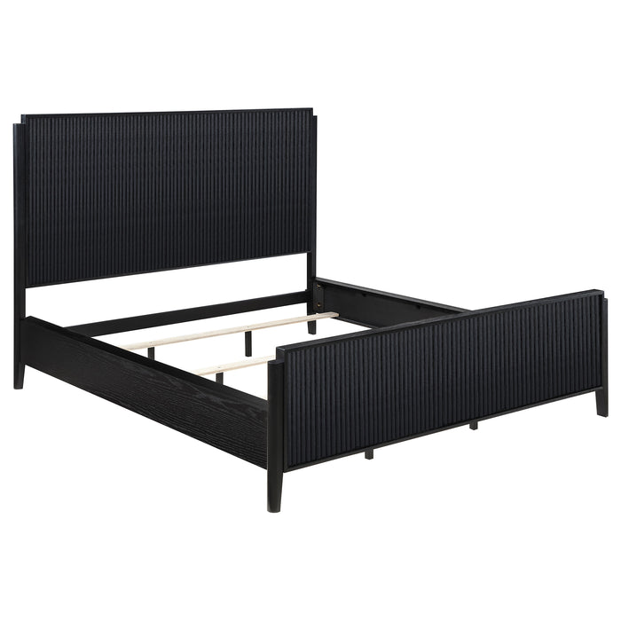 Brookmead California King, Eastren King, & Queen Bed - Visions in Furniture (La Mirada, CA)