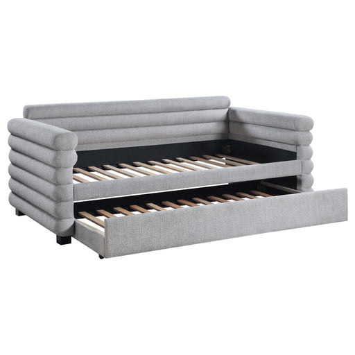 Patricia Daybed - Visions in Furniture (La Mirada, CA)