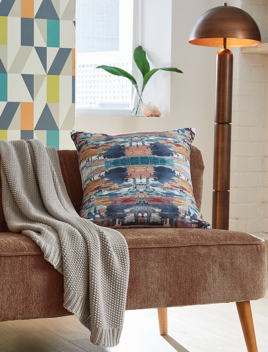 Kennick Pillow - Visions in Furniture (La Mirada, CA)