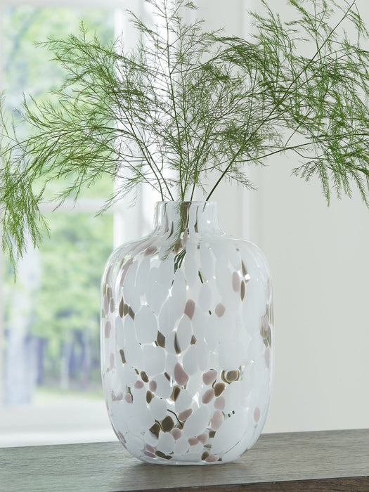 Keelton Vase - Visions in Furniture (La Mirada, CA)