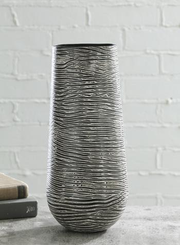 Fynn Vase - Visions in Furniture (La Mirada, CA)
