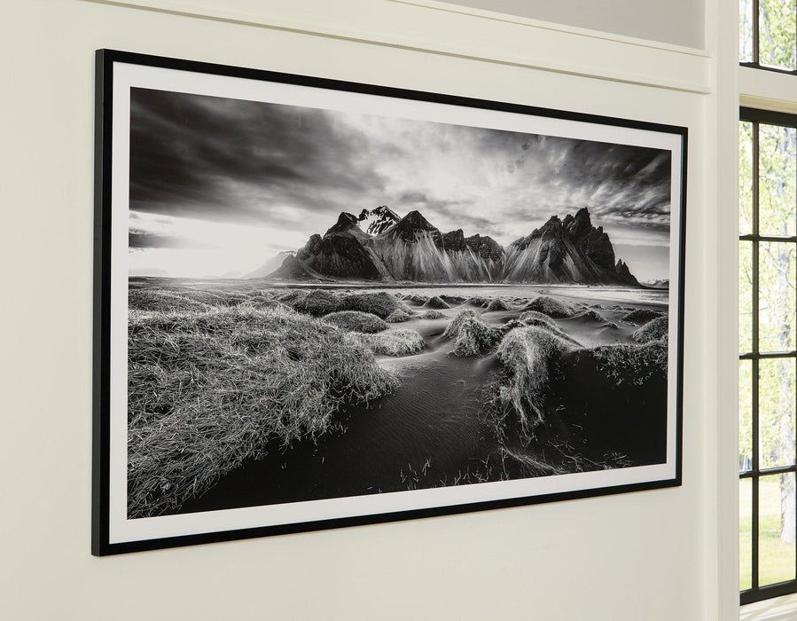 Delstone Wall Art - Visions in Furniture (La Mirada, CA)
