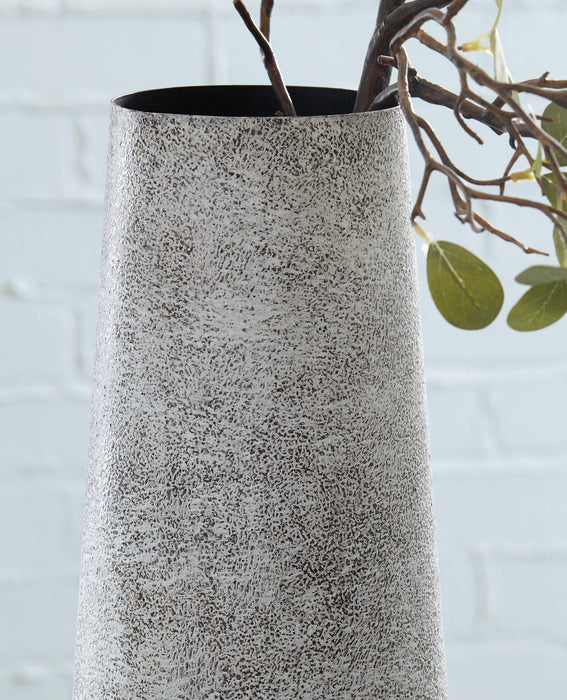 Fynn Vase - Visions in Furniture (La Mirada, CA)