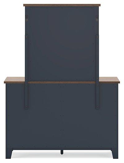 Landocken Bedroom Package - Visions in Furniture (La Mirada, CA)