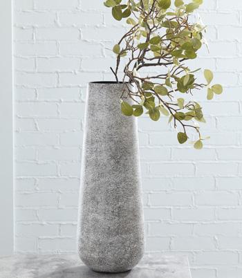 Fynn Vase - Visions in Furniture (La Mirada, CA)