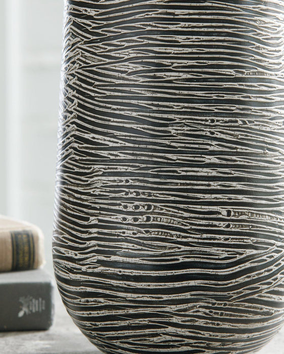Fynn Vase - Visions in Furniture (La Mirada, CA)