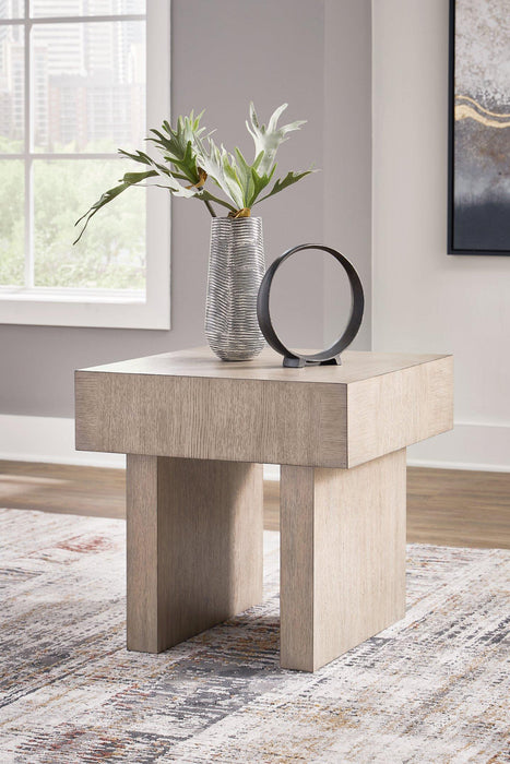 Jorlaina End Table - Visions in Furniture (La Mirada, CA)