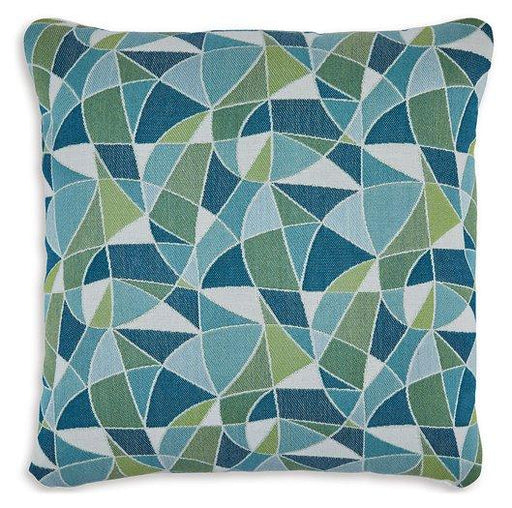 Seanow Next-Gen Nuvella Pillow - Visions in Furniture (La Mirada, CA)