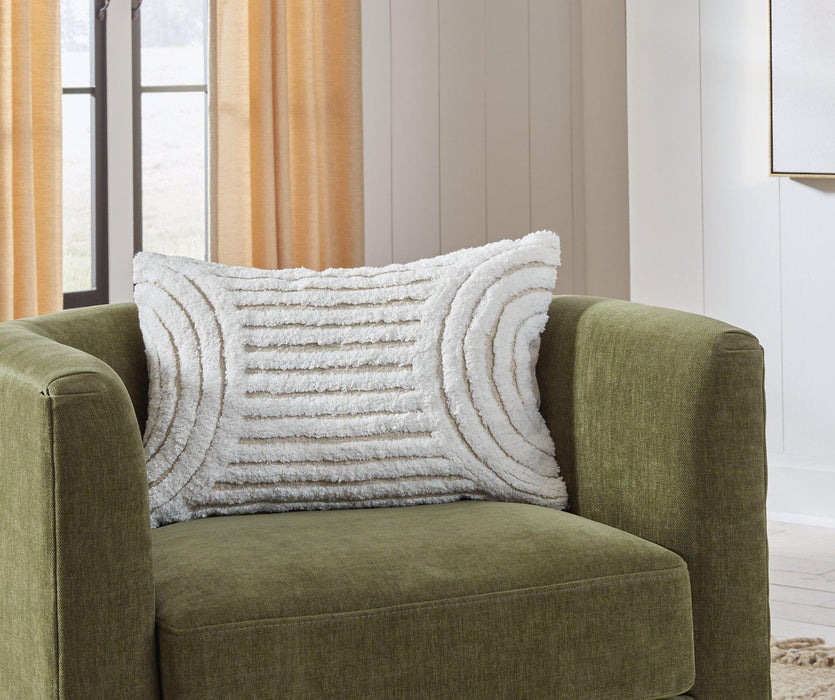 Farissen Pillow - Visions in Furniture (La Mirada, CA)