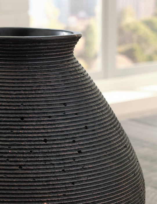 Hannela Vase - Visions in Furniture (La Mirada, CA)