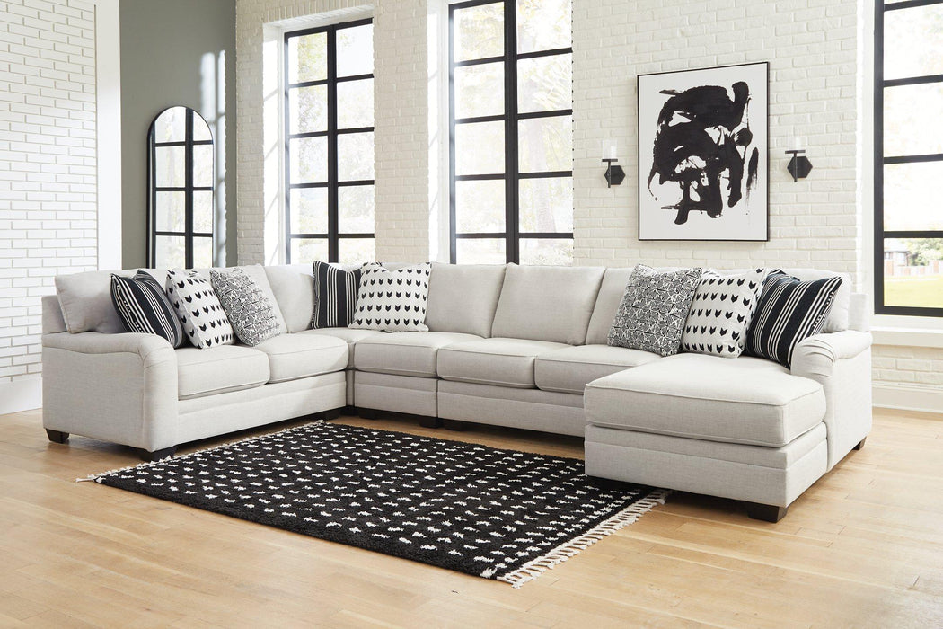 Huntsworth Living Room Set - Visions in Furniture (La Mirada, CA)