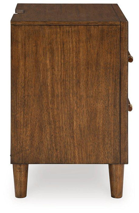 Lyncott Bedroom Set - Visions in Furniture (La Mirada, CA)