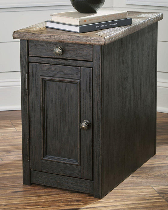 Tyler Creek Table Set - Visions in Furniture (La Mirada, CA)