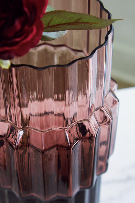 Dorlow Vase - Visions in Furniture (La Mirada, CA)