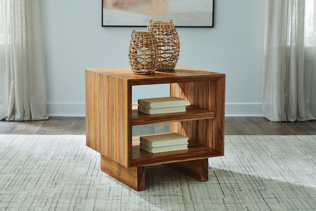 Dressonni End Table - Visions in Furniture (La Mirada, CA)