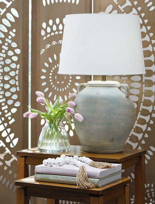 Shawburg Lamp Set - Visions in Furniture (La Mirada, CA)