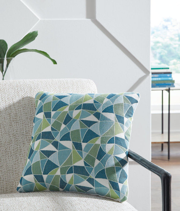 Seanow Next-Gen Nuvella Pillow - Visions in Furniture (La Mirada, CA)