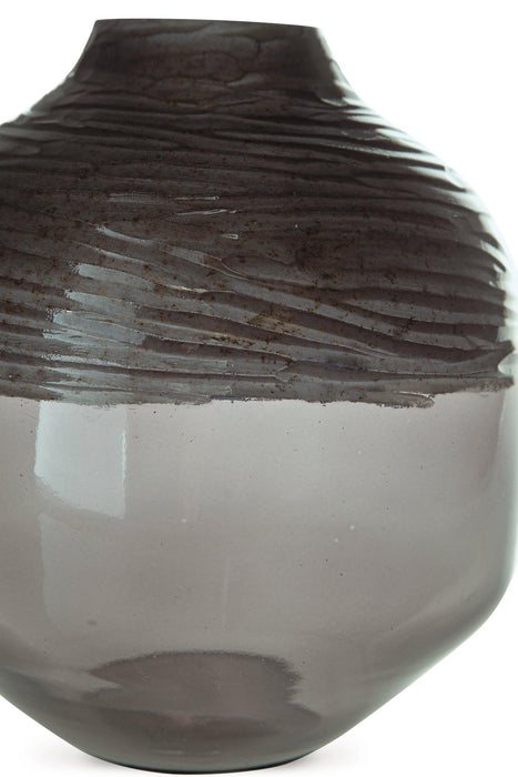 Harpwick Vase - Visions in Furniture (La Mirada, CA)