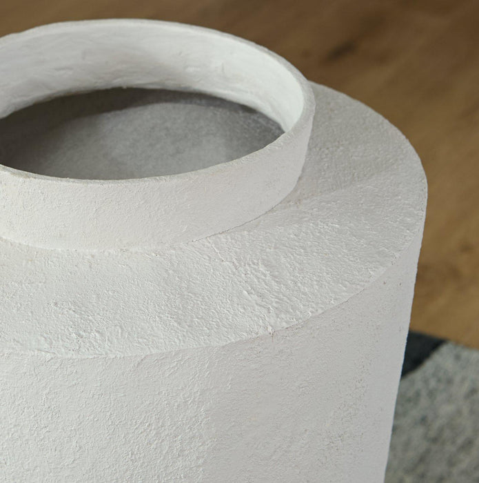Flurinworth Vase - Visions in Furniture (La Mirada, CA)