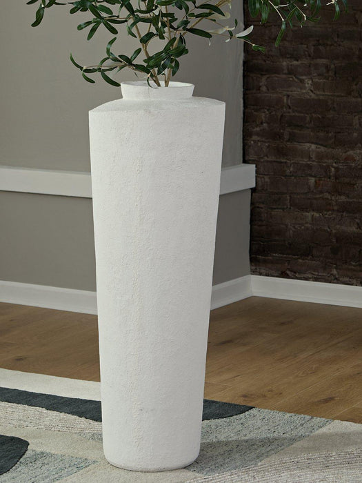 Flurinworth Vase - Visions in Furniture (La Mirada, CA)