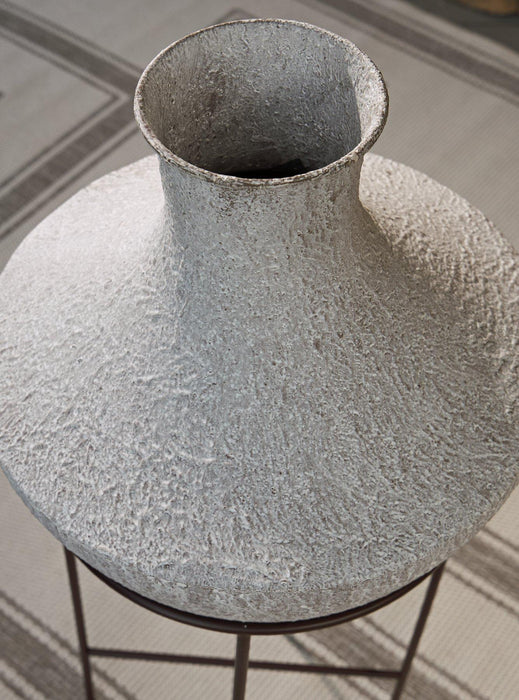 Estonbank Vase - Visions in Furniture (La Mirada, CA)