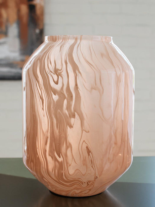 Dushby Vase - Visions in Furniture (La Mirada, CA)