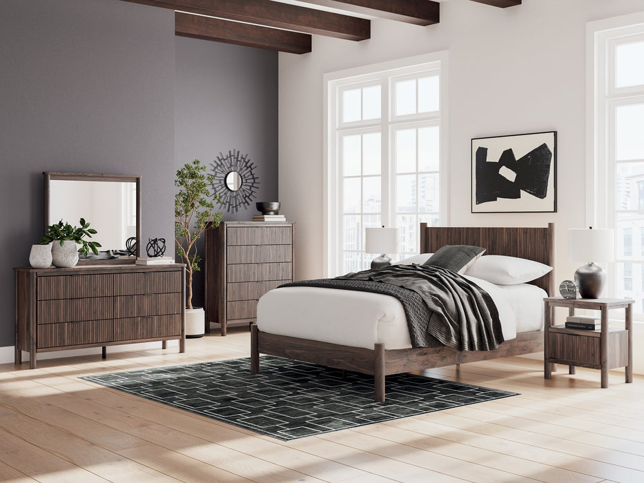 Pamytta Dresser and Mirror - Visions in Furniture (La Mirada, CA)