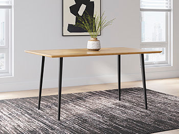 Gretlynn Dining Table - Visions in Furniture (La Mirada, CA)