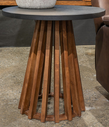 Kallari End Table - Visions in Furniture (La Mirada, CA)