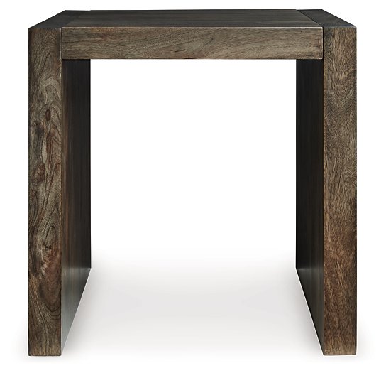 Dreggan End Table - Visions in Furniture (La Mirada, CA)