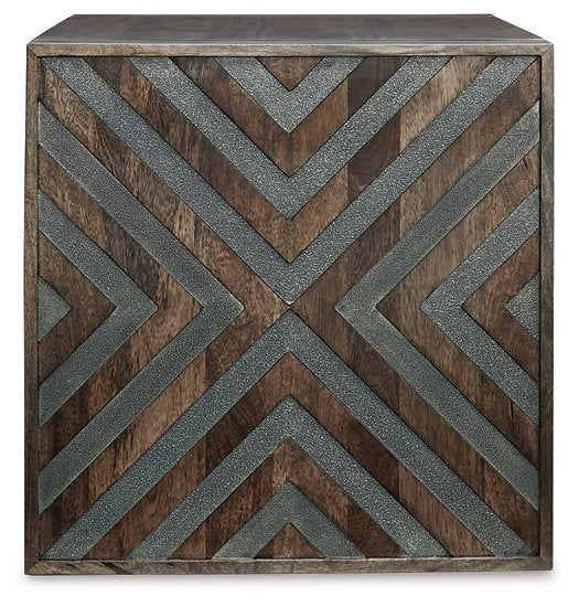 Dreggan End Table - Visions in Furniture (La Mirada, CA)