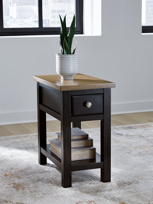 Drazmine Chairside End Table - Visions in Furniture (La Mirada, CA)