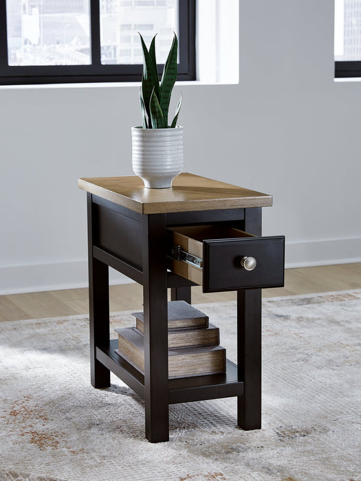 Drazmine Chairside End Table - Visions in Furniture (La Mirada, CA)