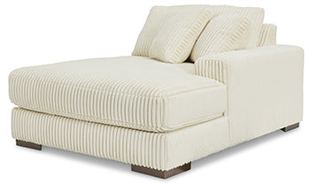 Lindyn Sectional with Chaise - Visions in Furniture (La Mirada, CA)