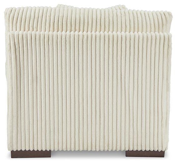 Lindyn Sectional - Visions in Furniture (La Mirada, CA)