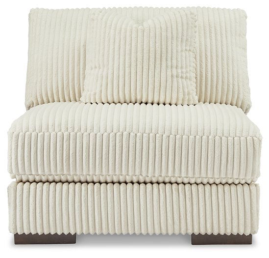 Lindyn Sectional - Visions in Furniture (La Mirada, CA)