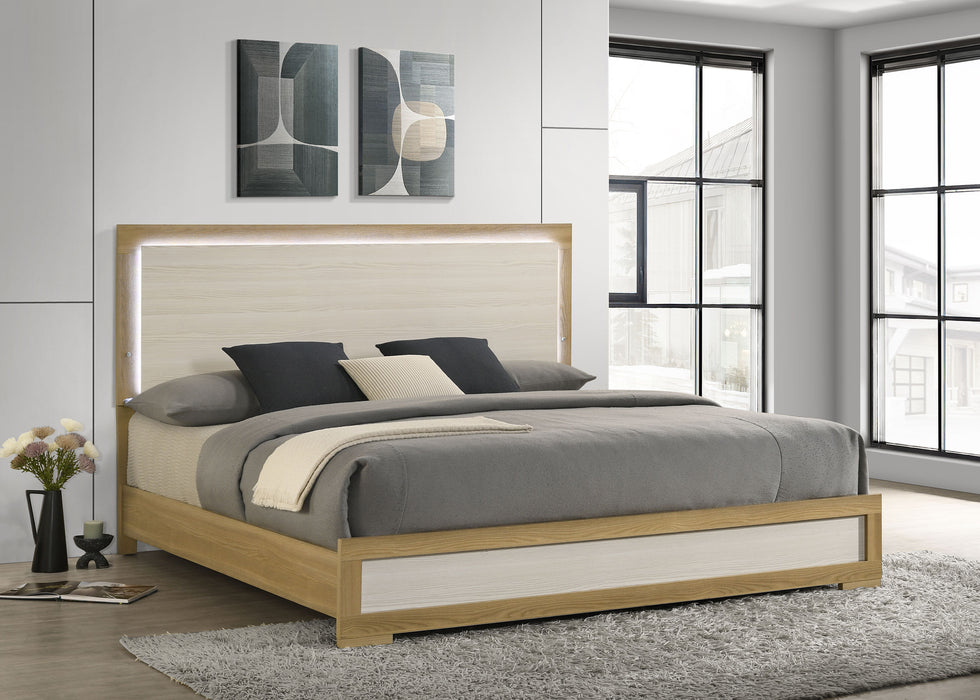 Hyland Eastern King Bed - Visions in Furniture (La Mirada, CA)