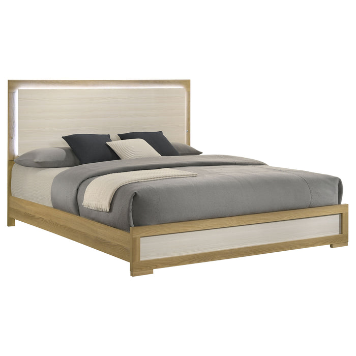 Hyland Eastern King Bed - Visions in Furniture (La Mirada, CA)