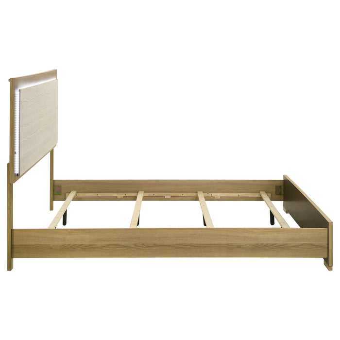 Hyland Eastern King Bed - Visions in Furniture (La Mirada, CA)