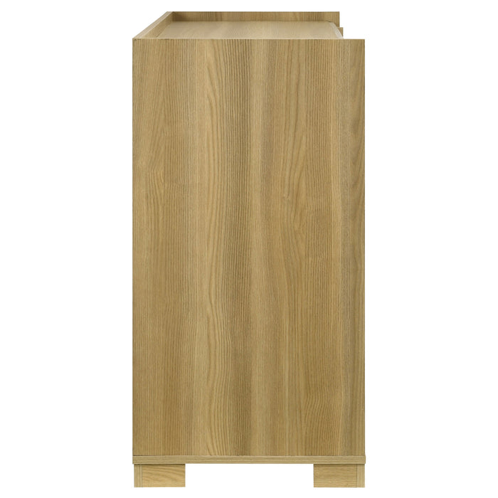 Hyland Dresser - Visions in Furniture (La Mirada, CA)