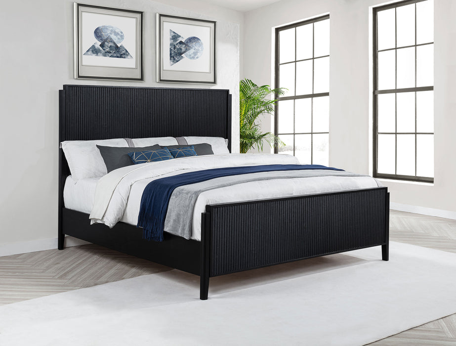 Brookmead California King, Eastren King, & Queen Bed - Visions in Furniture (La Mirada, CA)