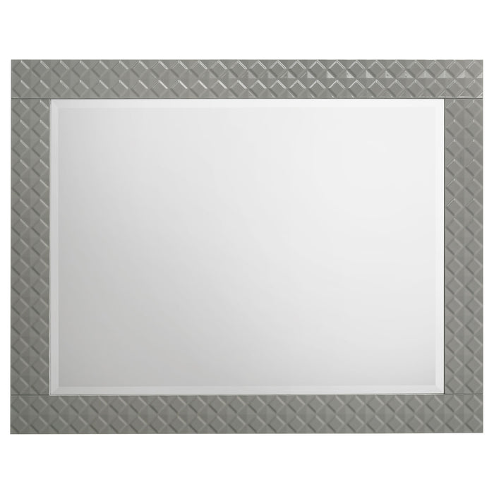 Ives 4 & 5 Piece Bedroom Set E.king & Queen White & Grey - Visions in Furniture (La Mirada, CA)