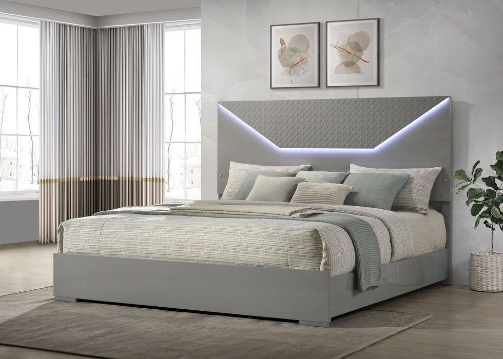 Ives Eastern King & Queen Bed - Visions in Furniture (La Mirada, CA)