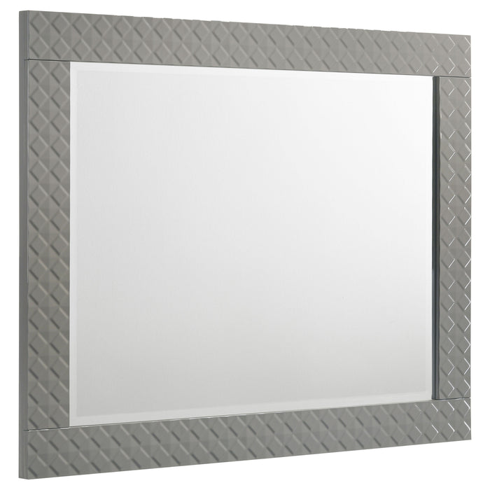 Ives 4 & 5 Piece Bedroom Set E.king & Queen White & Grey - Visions in Furniture (La Mirada, CA)