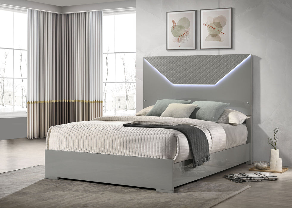 Ives Eastern King & Queen Bed - Visions in Furniture (La Mirada, CA)