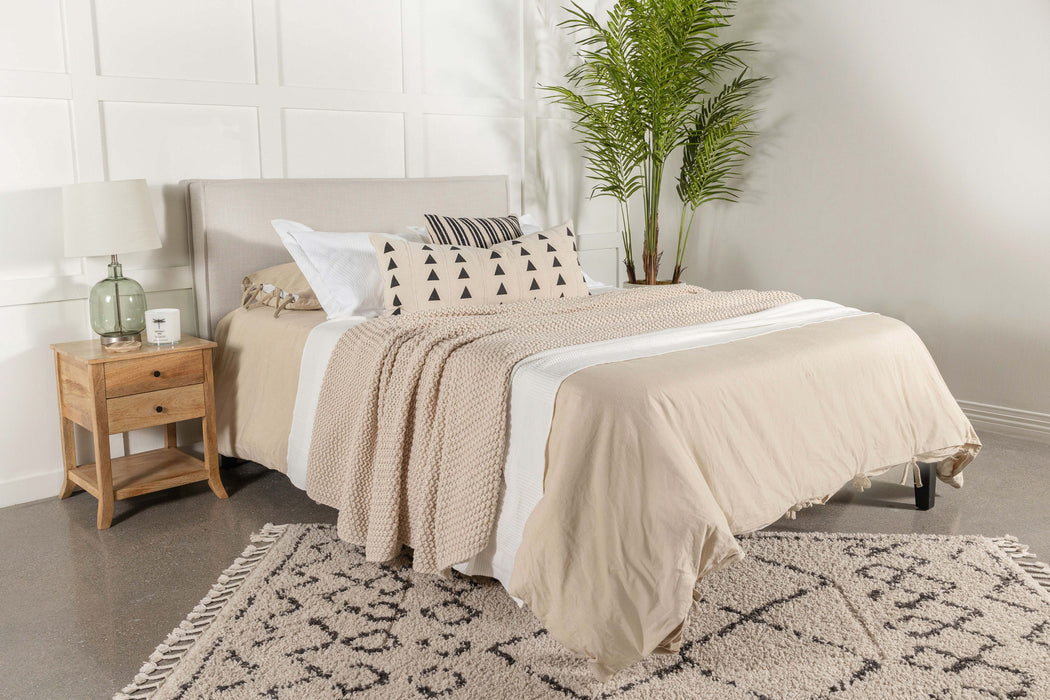 Izzy Queen Headboard - Visions in Furniture (La Mirada, CA)
