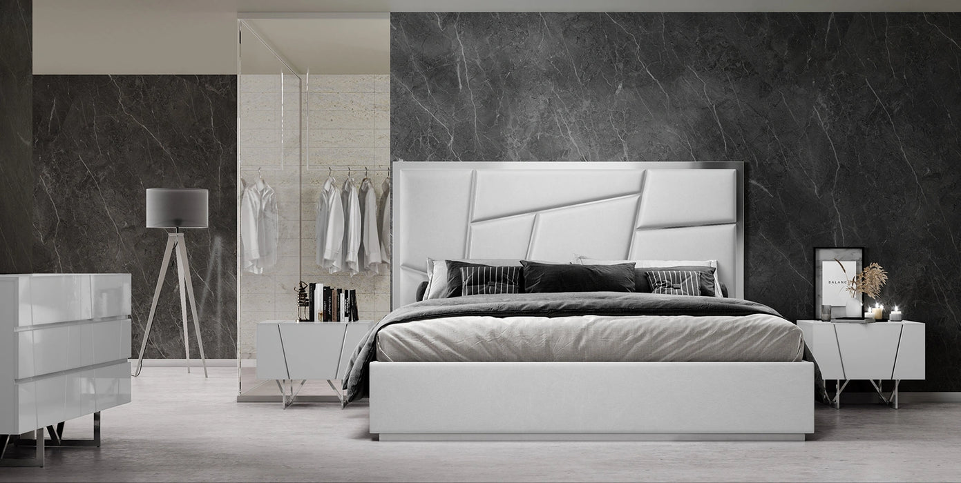Chrysler Modern White Bonded Leather Bed