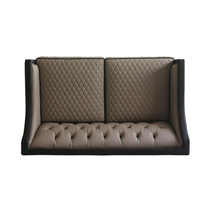 Loveseat w/3 Pillows