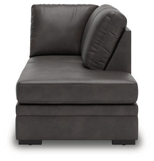 Lofton-Pike Sectional with Chaise - Visions in Furniture (La Mirada, CA)