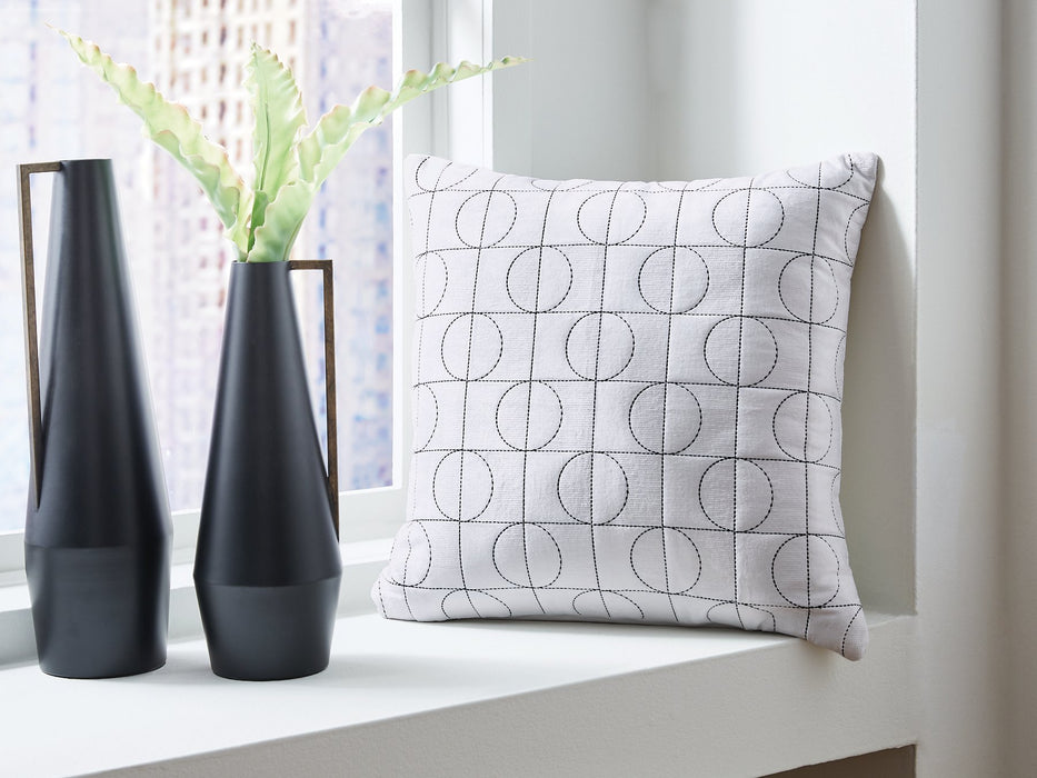Kydner Pillow (Set of 4) - Visions in Furniture (La Mirada, CA)